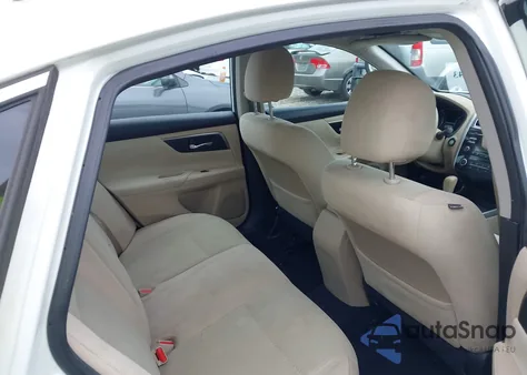2015 Nissan Altima 2.5 S из США, поврежденный, VIN 1N4AL3AP7FC141945